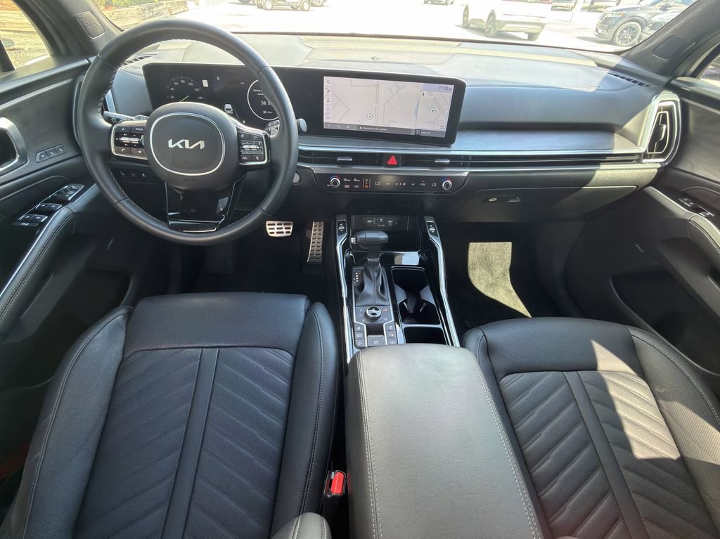 Certified 2025 Kia Sorento SX Prestige AWD/4WD image 16