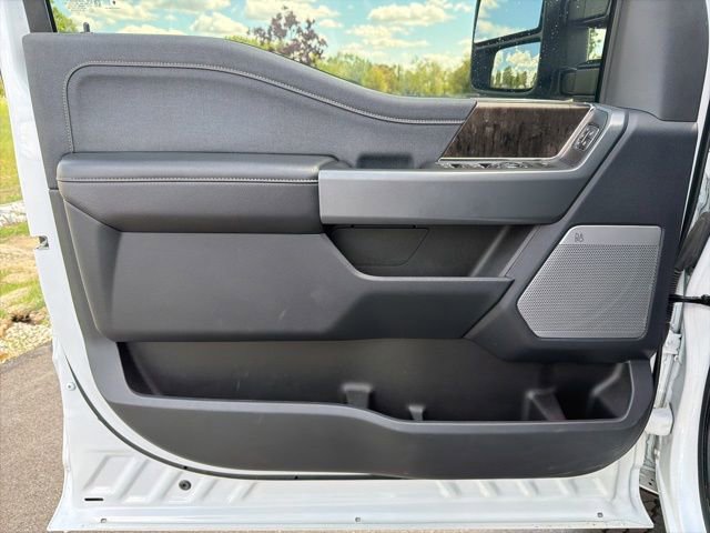 Used 2024 Ford F350 Lariat w/ Lariat Ultimate Package AWD/4WD image 30