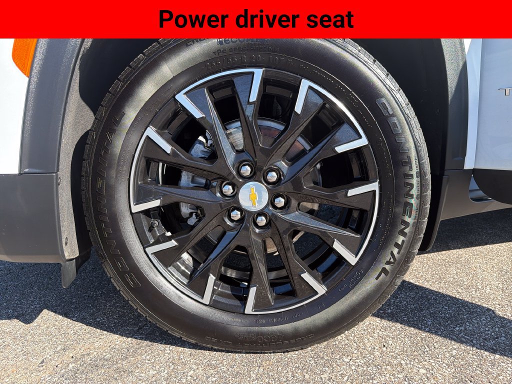 Certified 2025 Chevrolet Traverse LT w/ Sun and Wheel Package AWD/4WD image 32