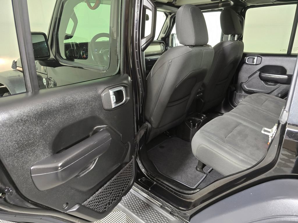 Used 2018 Jeep Wrangler Unlimited Sport S AWD/4WD image 17
