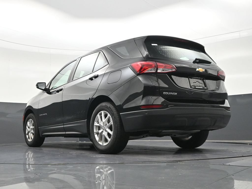 Used 2024 Chevrolet Equinox LS w/ Driver Confidence II Package FWD image 25