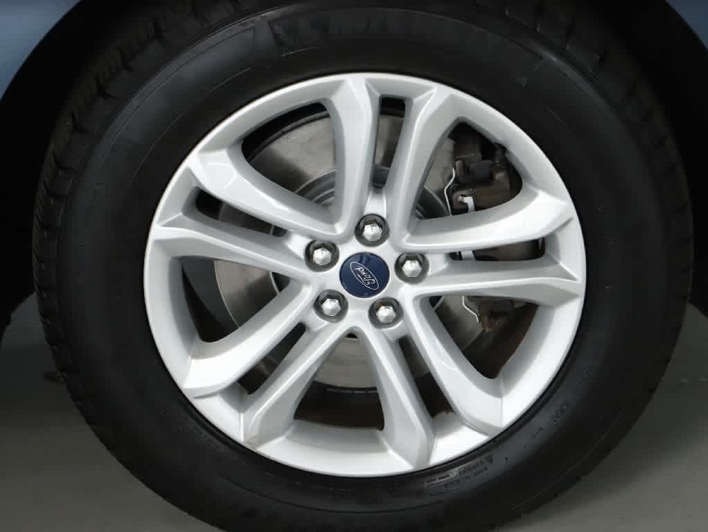 Used 2019 Ford Edge SEL w/ Equipment Group 201A AWD/4WD image 10