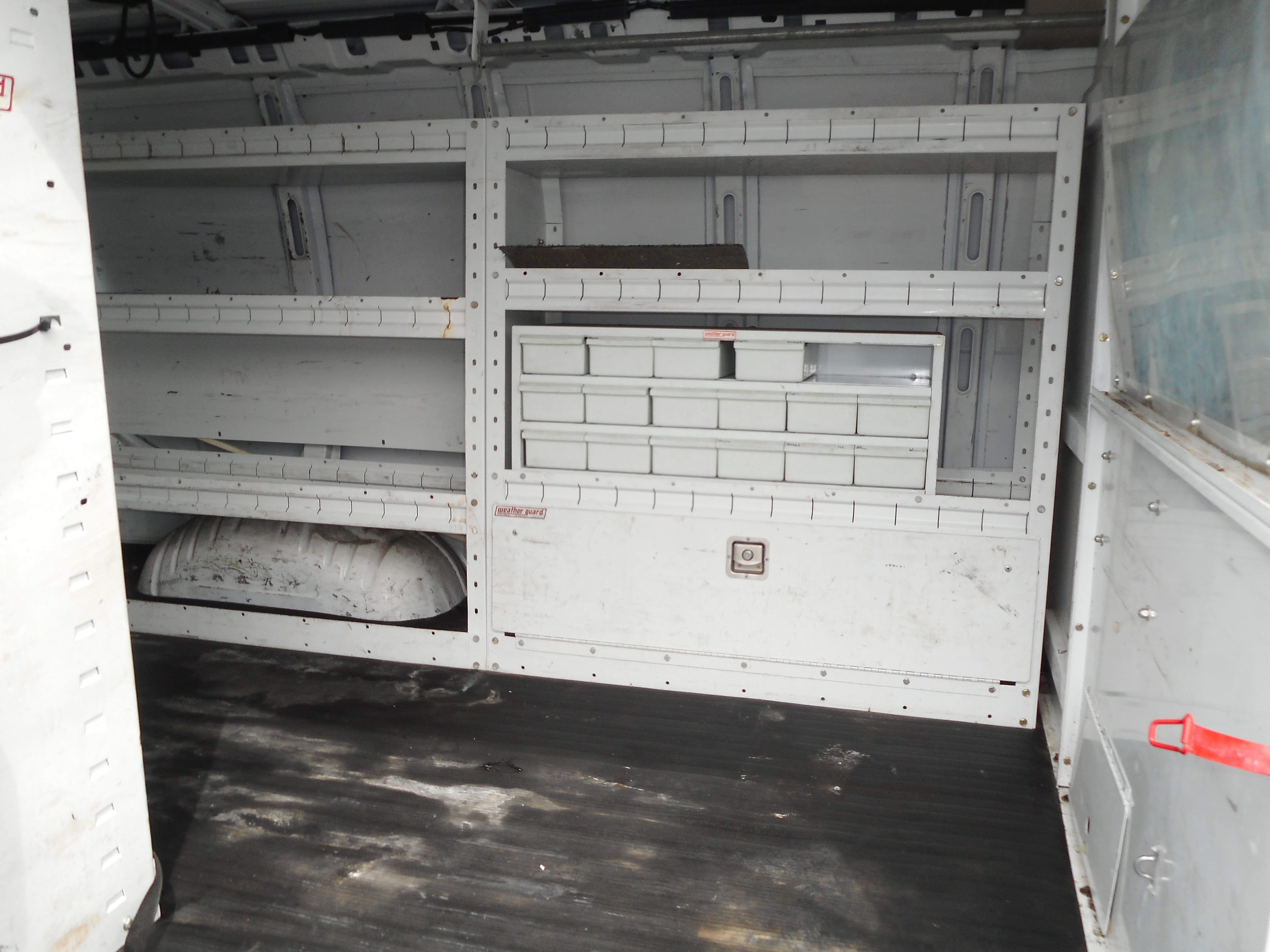Used 2007 Chevrolet Express 2500 RWD image 19