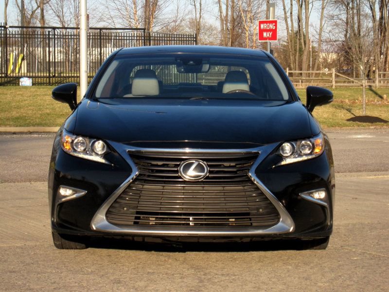 Used 2016 Lexus ES 350 w/ Ultra Luxury Package image 5