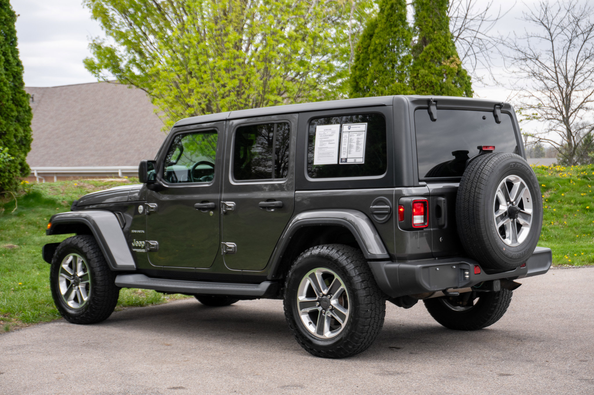 Used 2018 Jeep Wrangler Unlimited Sahara image 7