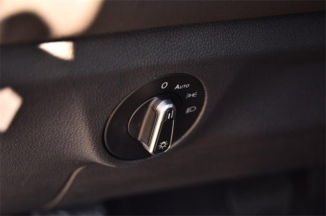 Certified 2025 Volkswagen Jetta S image 11