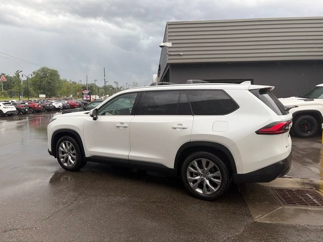 Used 2024 Toyota Grand Highlander AWD Hybrid image 7