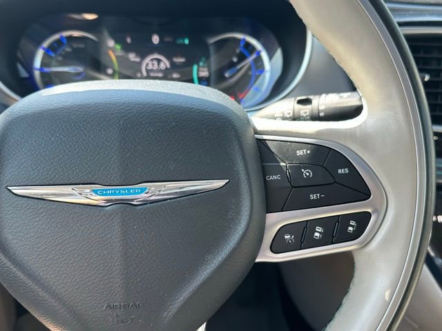 Used 2020 Chrysler Pacifica Limited w/ Advanced Safetytec Group FWD image 24
