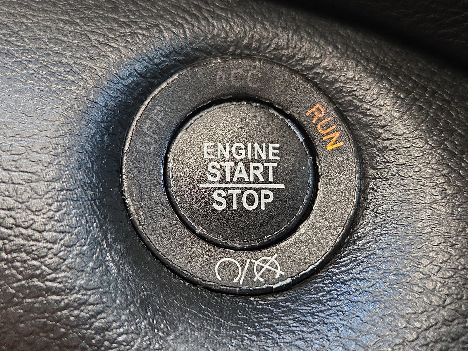 Used 2019 Jeep Cherokee Latitude Plus FWD image 20