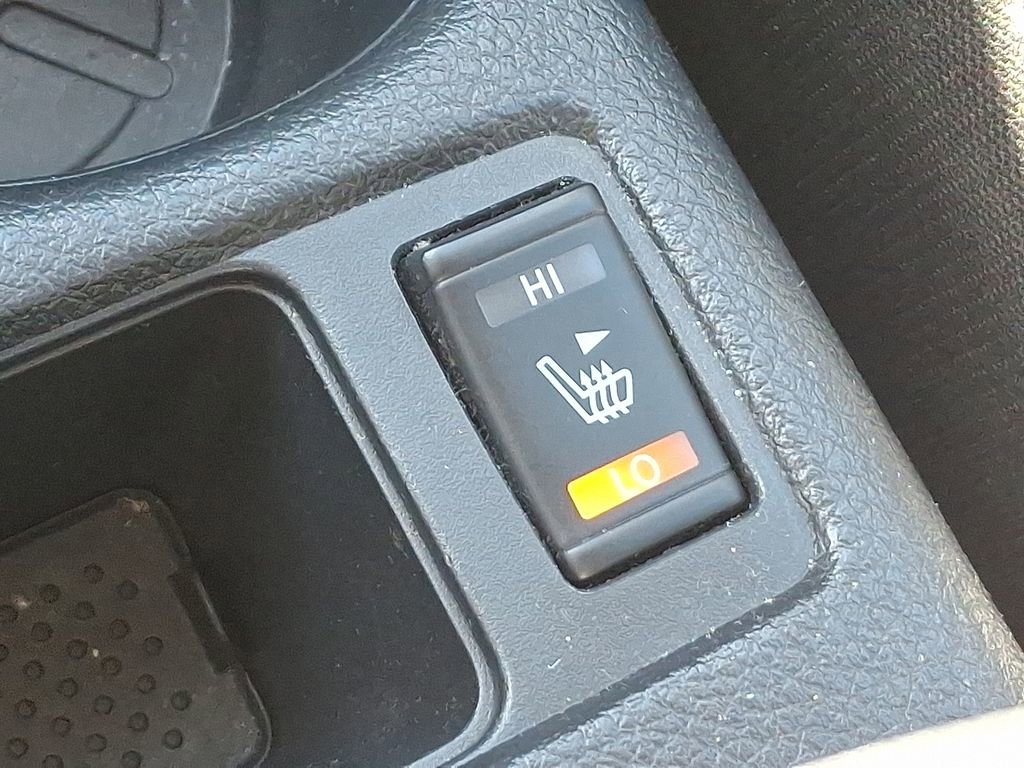 Used 2019 Nissan Rogue SV image 26