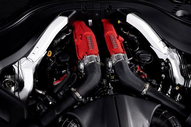 Certified 2025 Ferrari Roma Spider RWD image 16