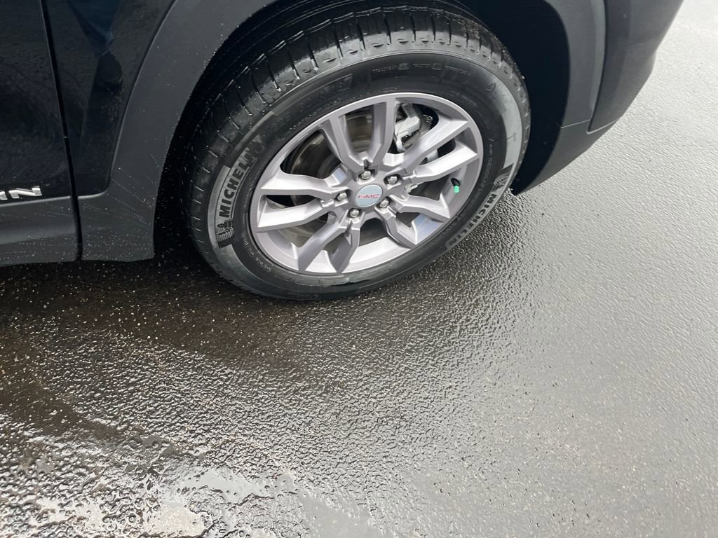 Used 2024 GMC Terrain SLT w/ Tech Package image 35