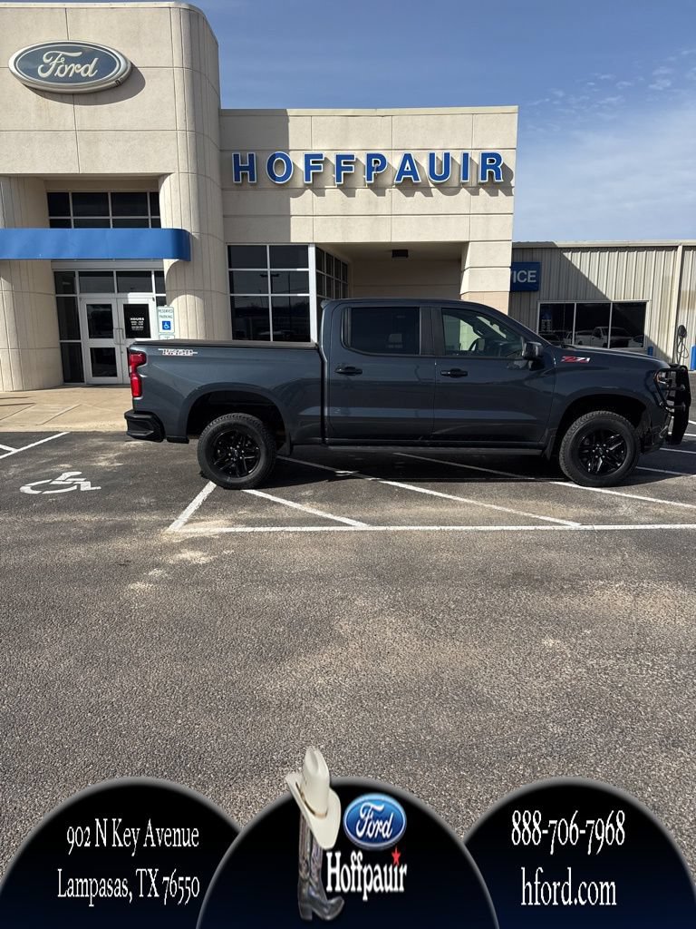 Used 2022 Chevrolet Silverado 1500 LT Trail Boss w/ Safety Package AWD/4WD image 1