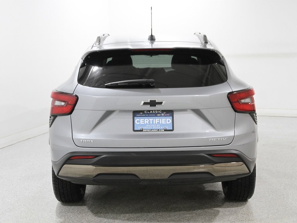 Certified 2024 Chevrolet Trax ACTIV w/ Sunroof Package image 18