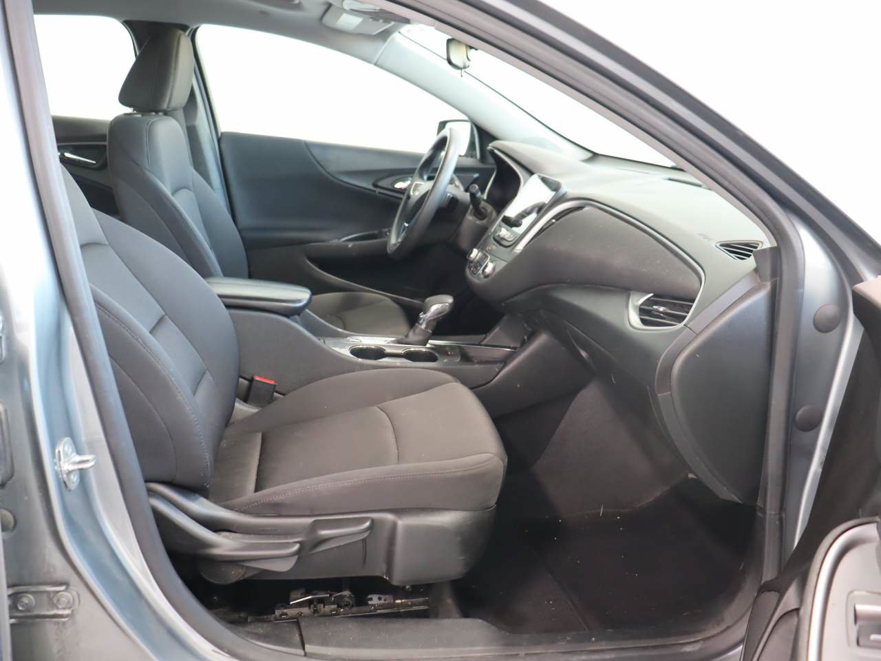 Used 2024 Chevrolet Malibu LT FWD image 19
