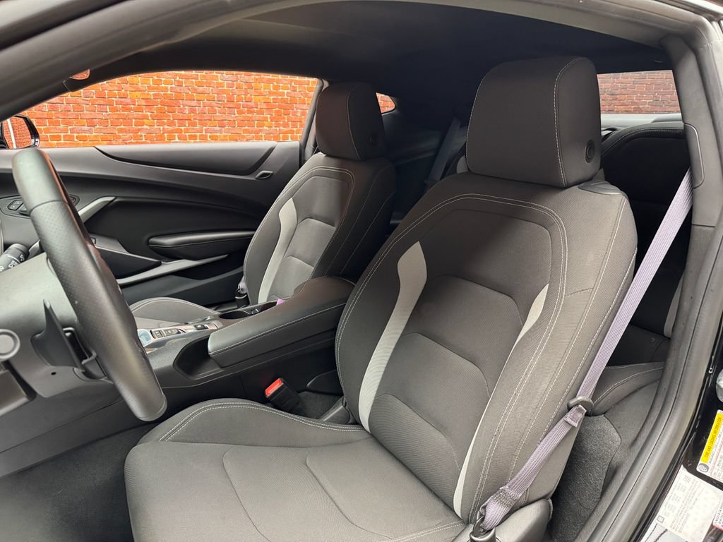 Used 2016 Chevrolet Camaro SS RWD image 23