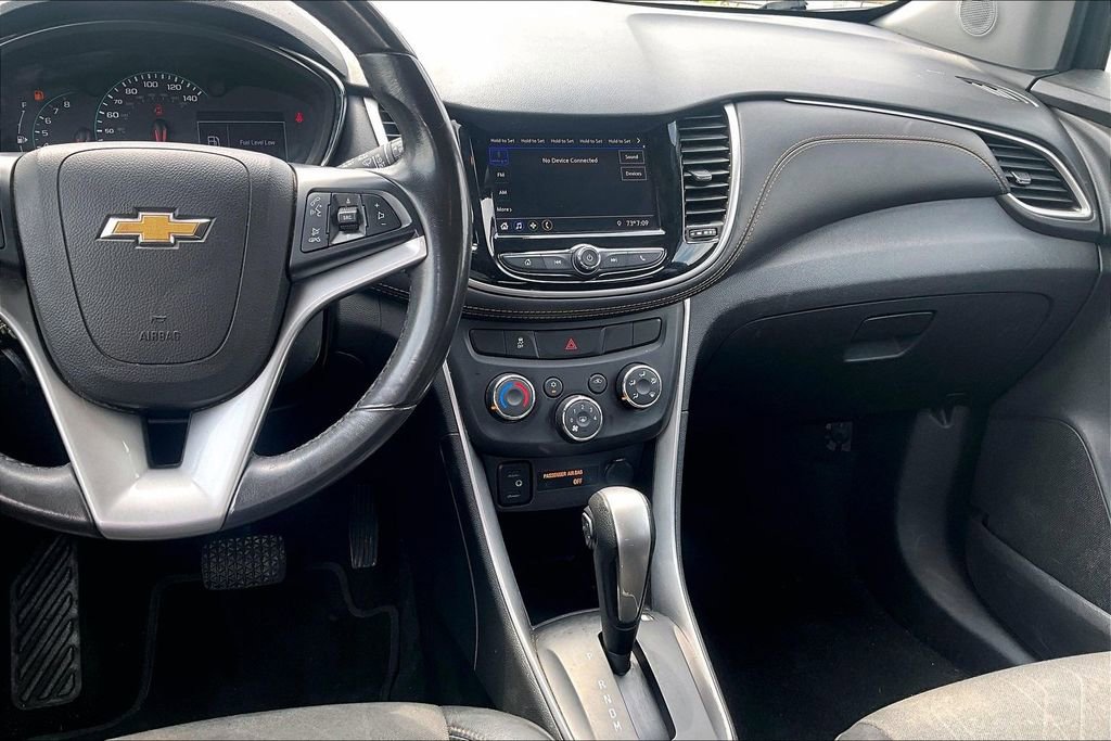 Used 2020 Chevrolet Trax LT w/ LT Convenience Package FWD image 9