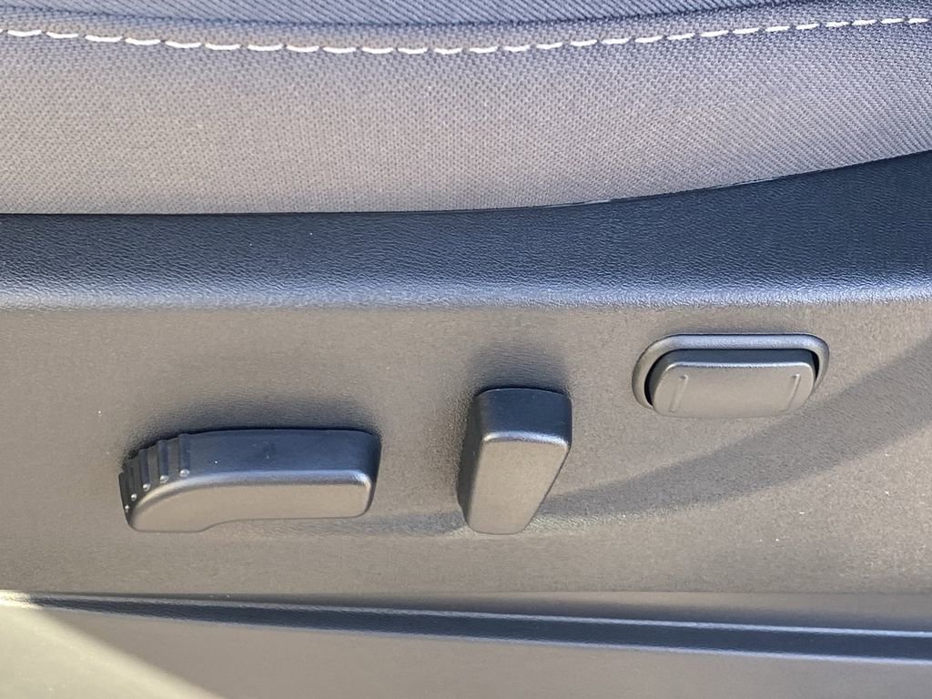 New 2026 Nissan Frontier SV w/ Tow Package image 16