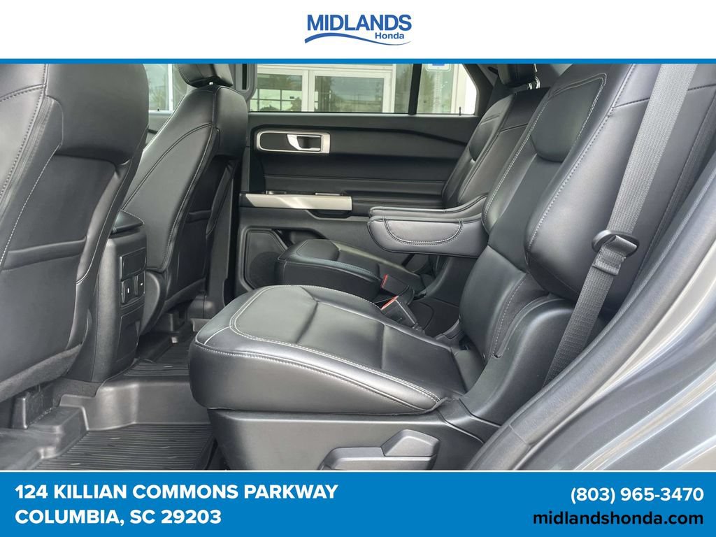 Used 2023 Ford Explorer XLT w/ Equipment Group 202A RWD image 11