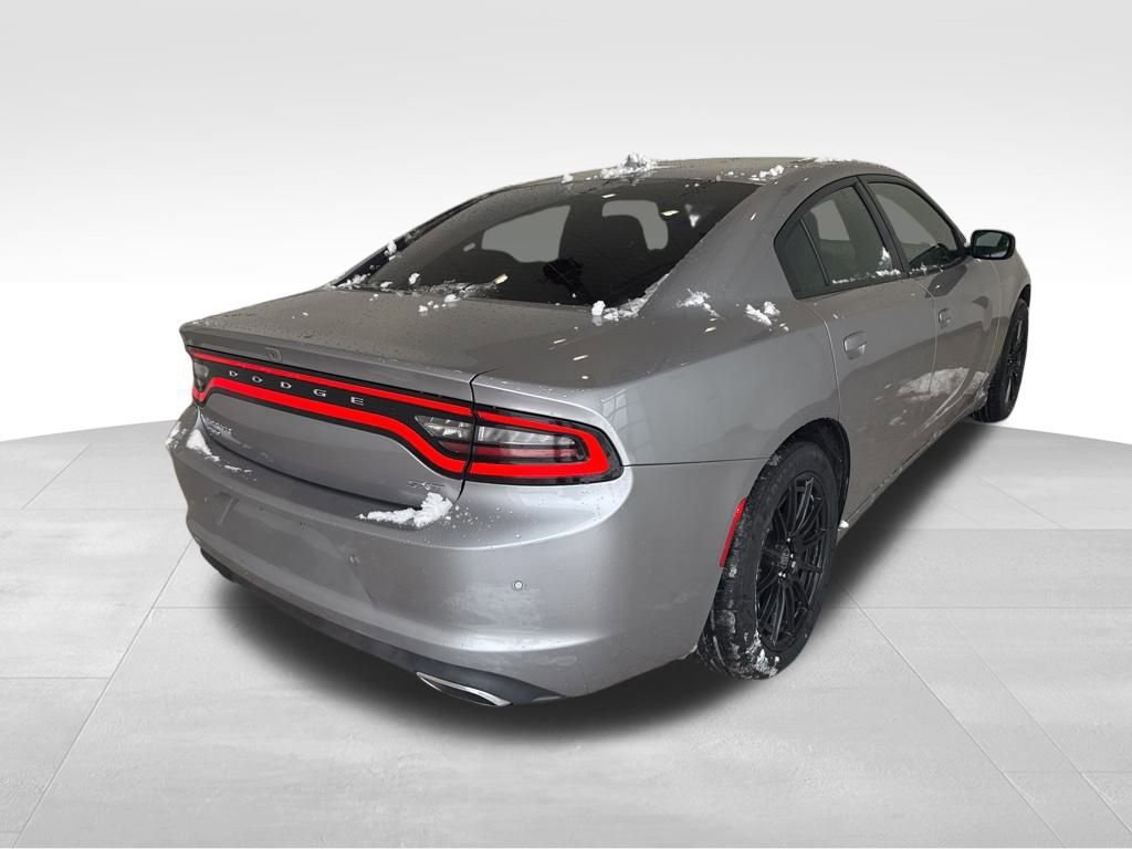 Used 2016 Dodge Charger SXT w/ Driver Confidence Group image 5