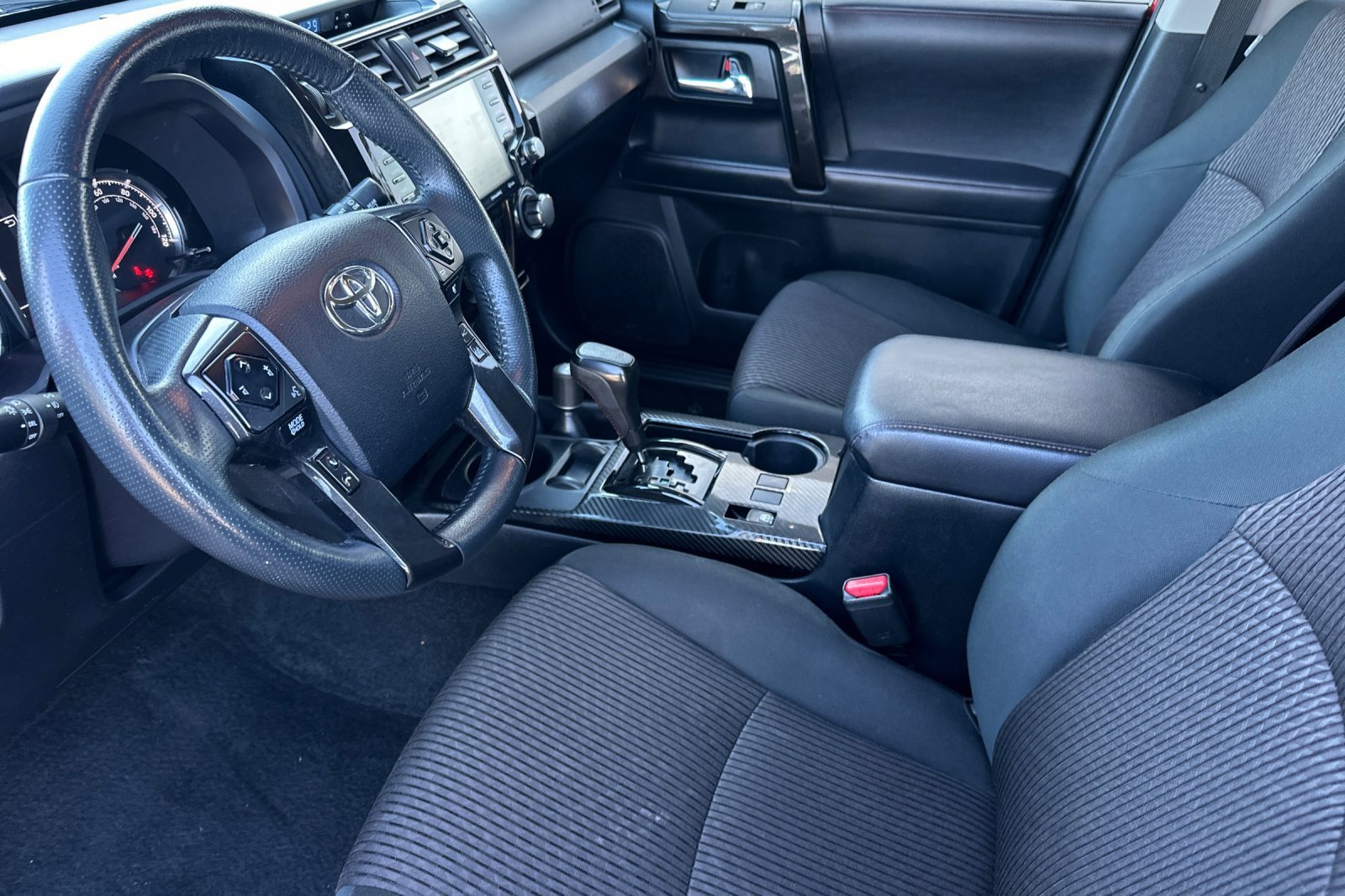 Used 2022 Toyota 4Runner TRD Off-Road image 10