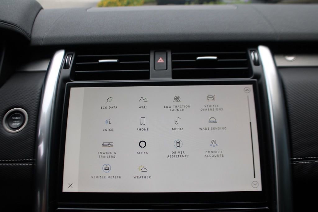 Certified 2024 Land Rover Discovery Dynamic SE image 19