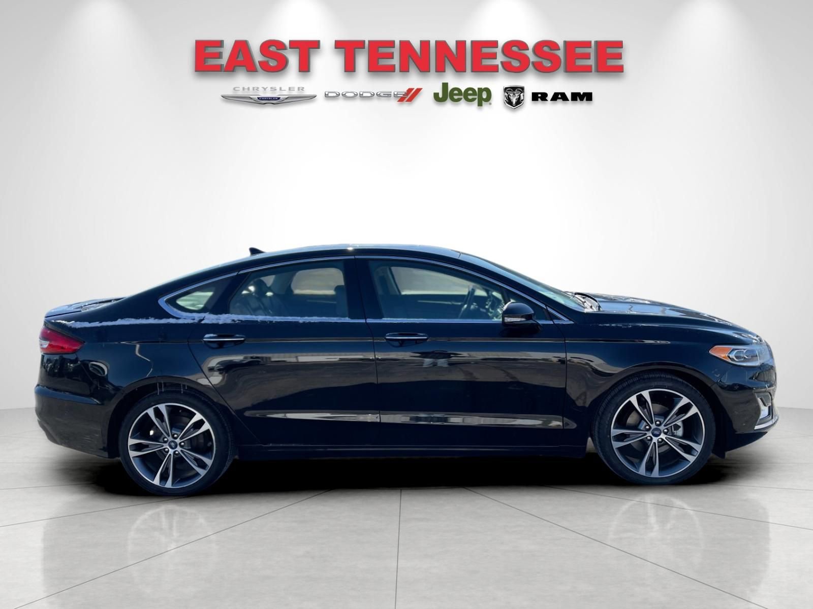 Used 2020 Ford Fusion Titanium image 2