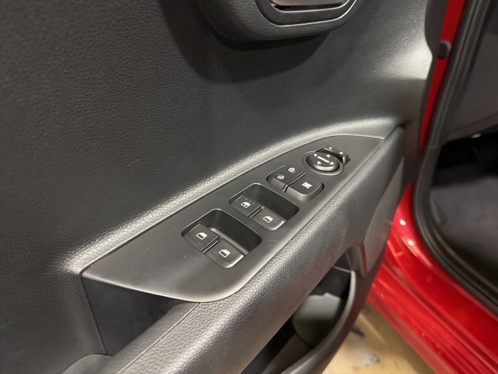 Used 2023 Kia Rio S image 25