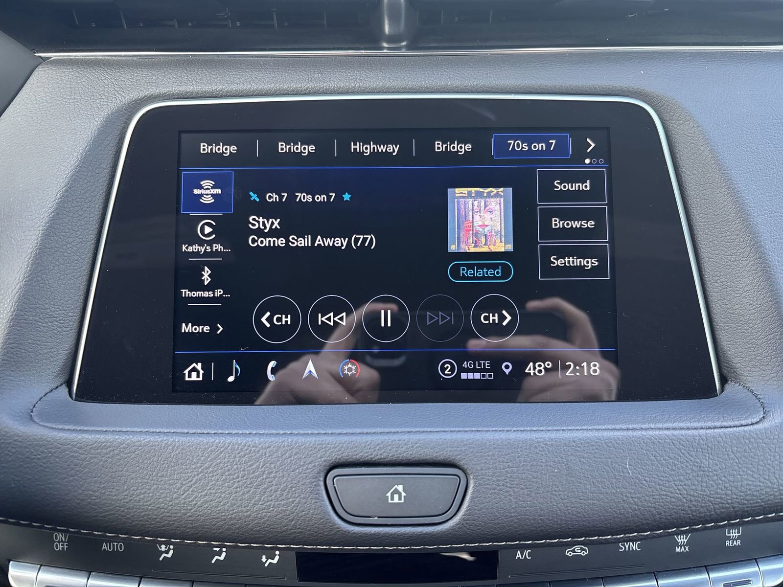 Used 2023 Cadillac XT4 Premium Luxury w/ Cold Weather Package image 17