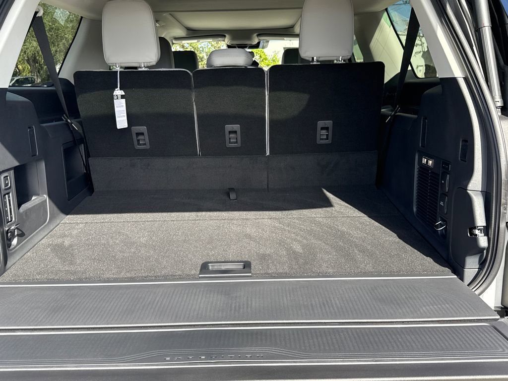New 2025 Ford Expedition Max Active image 21