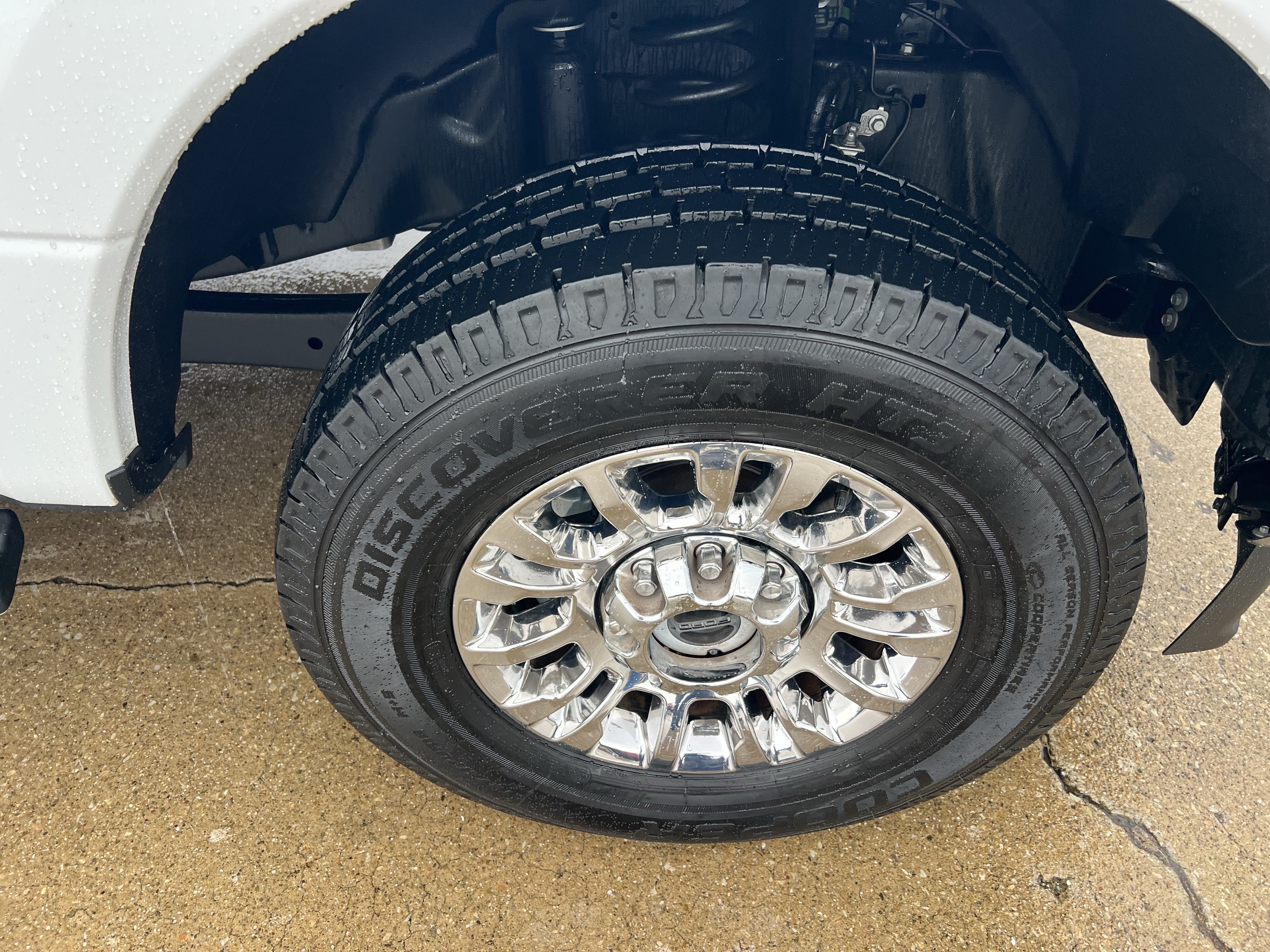 Used 2022 Ford F250 XLT w/ XLT Premium Package AWD/4WD image 2