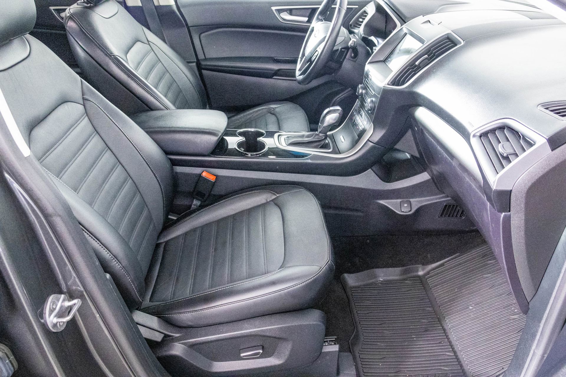 Used 2018 Ford Edge SEL w/ Equipment Group 201A image 37