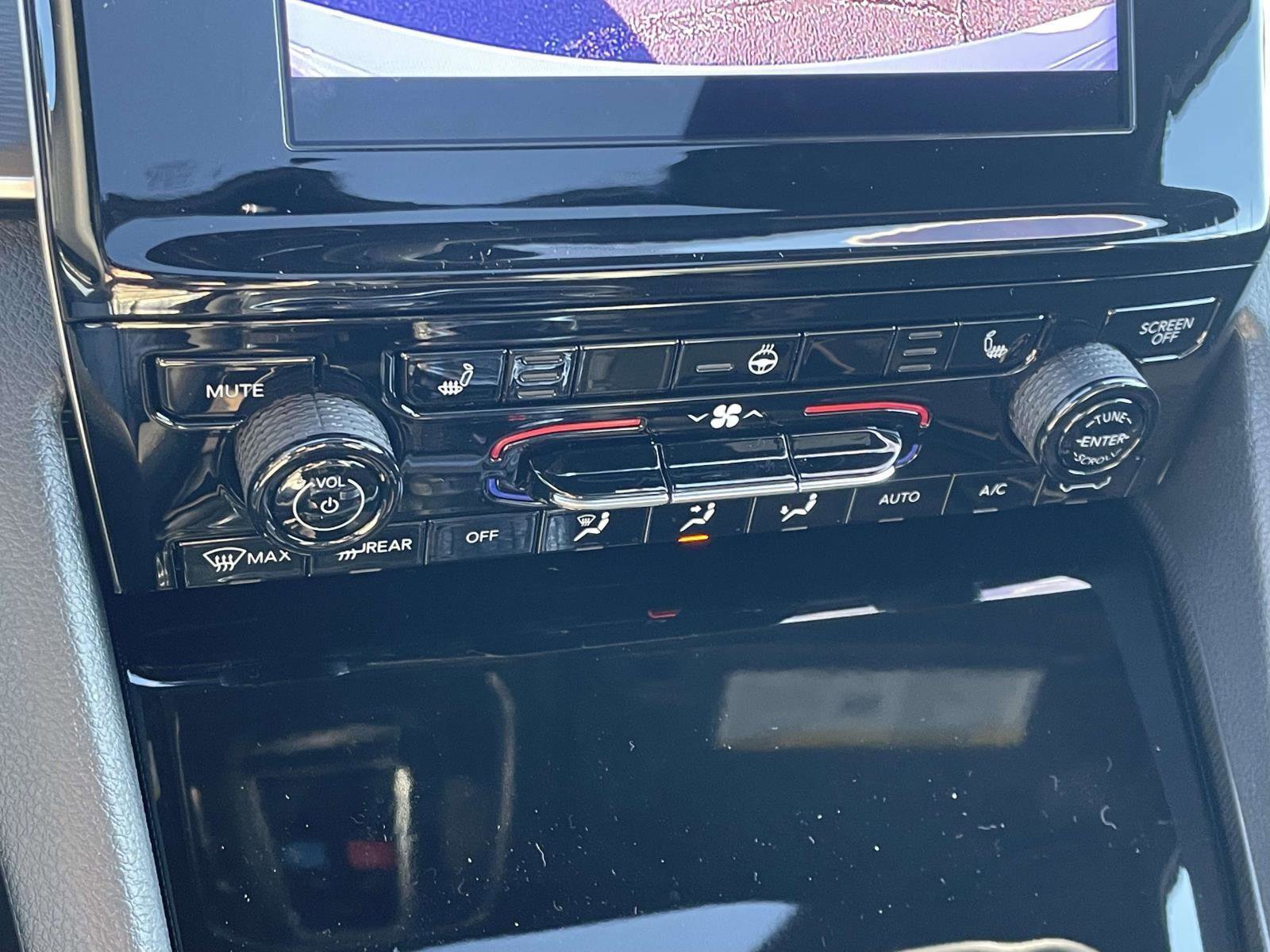 New 2025 Jeep Grand Cherokee Altitude image 5