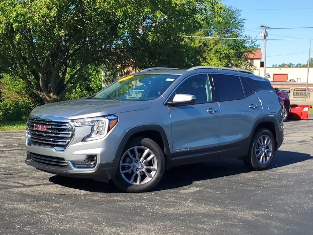 Used 2024 GMC Terrain SLT w/ LPO, Floor Liner Package