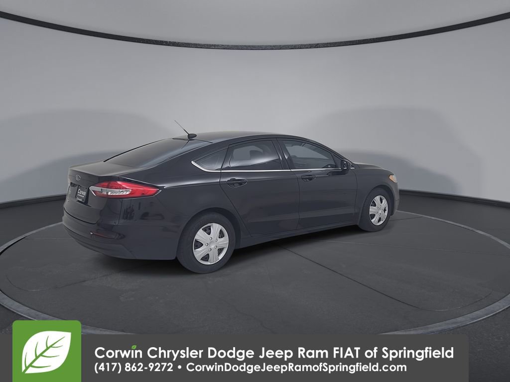 Used 2019 Ford Fusion S image 15