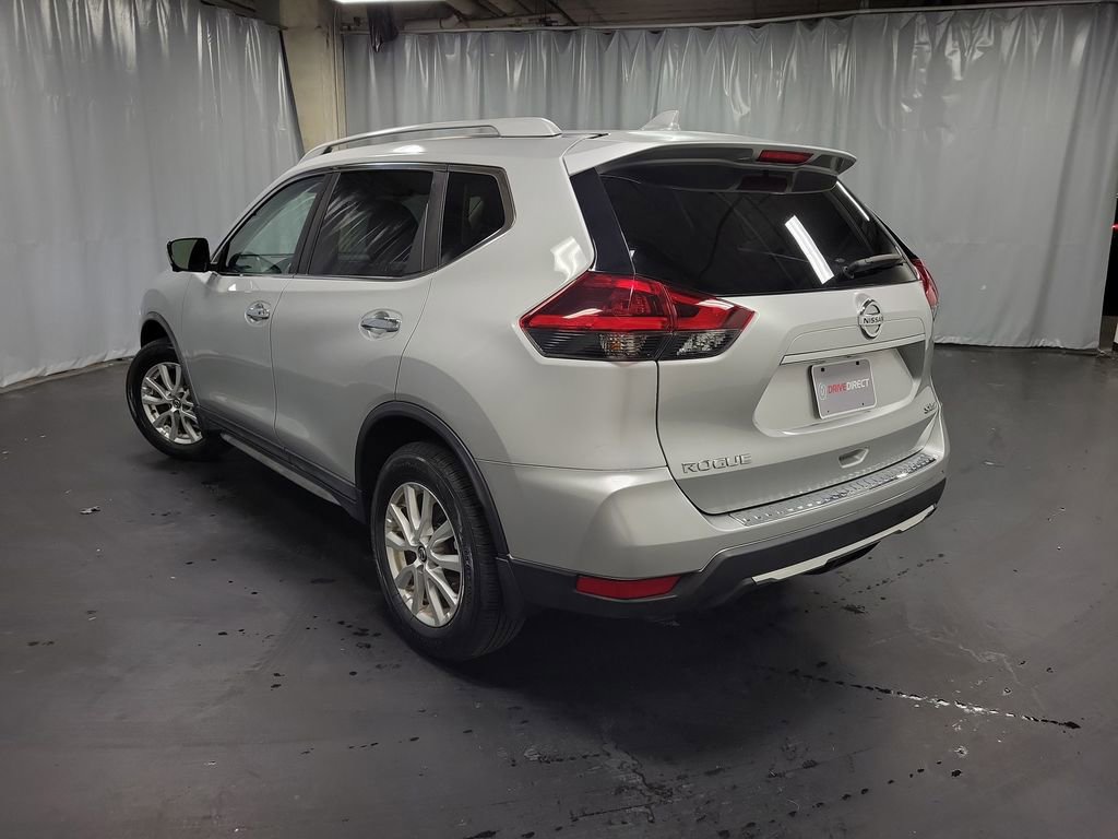 Used 2018 Nissan Rogue SV w/ Premium Package image 7