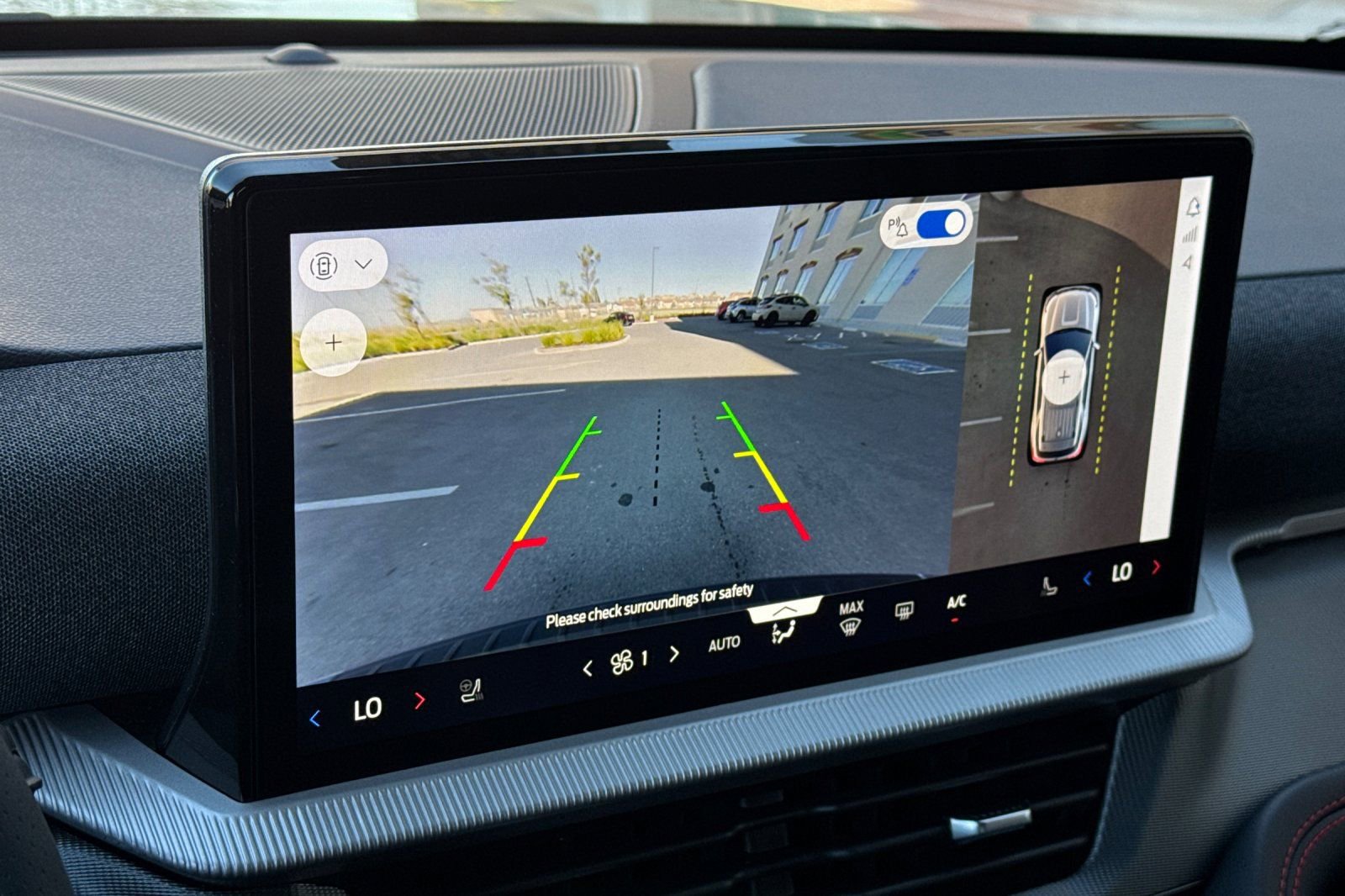 New 2026 Ford Explorer ST-Line w/ ST-Line Street Pack image 23