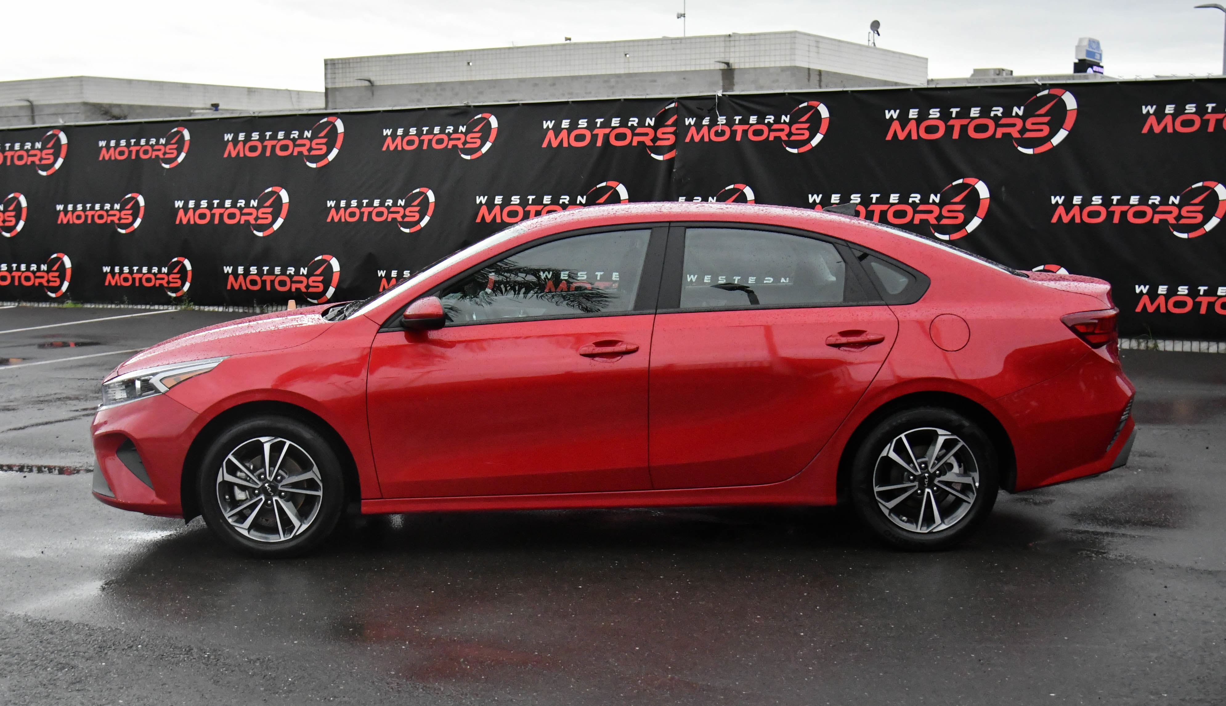Used 2024 Kia Forte LXS image 4