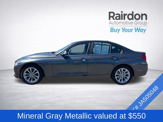 Used 2018 BMW 320i xDrive Sedan AWD/4WD image 4