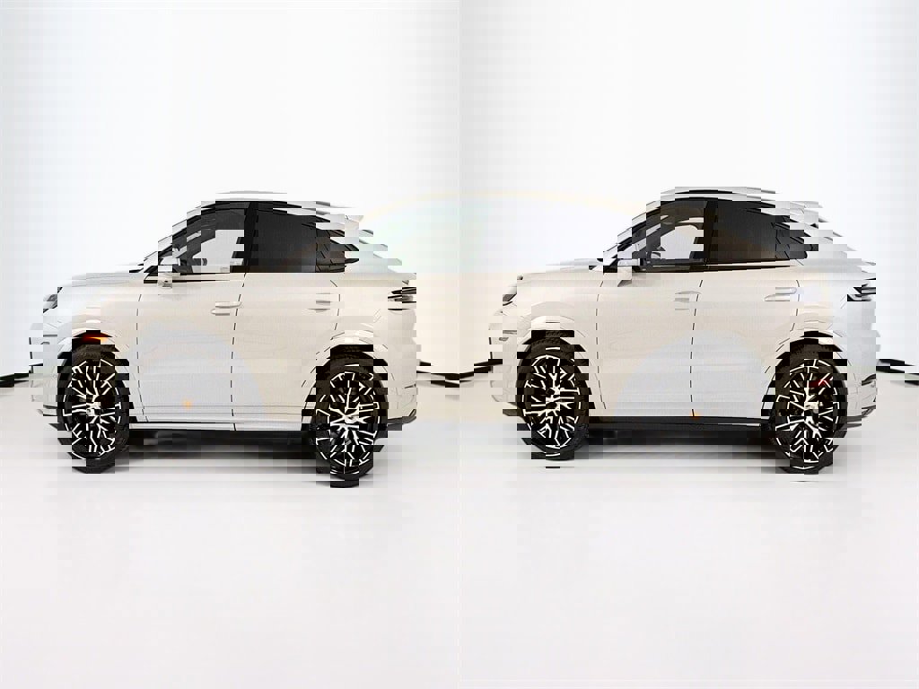 New 2026 Porsche Cayenne image 2