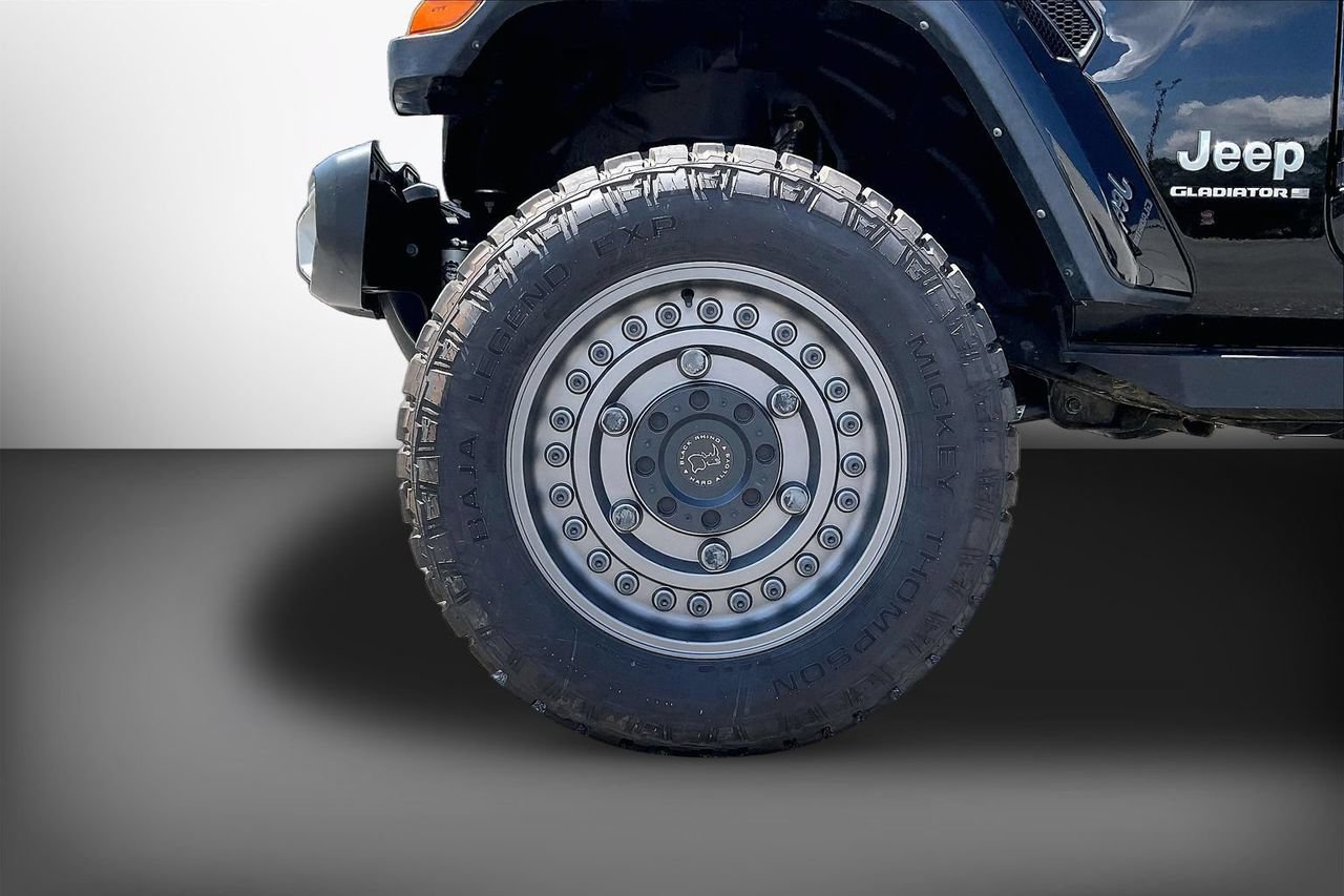 Used 2023 Jeep Gladiator Overland AWD/4WD image 33