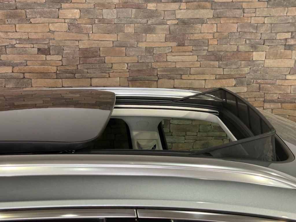 Used 2024 Buick Envision Avenir AWD/4WD image 5