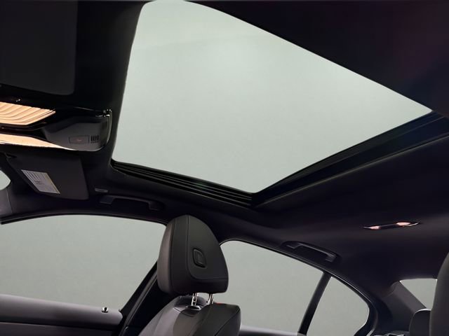 Used 2025 BMW 330i xDrive Sedan image 25