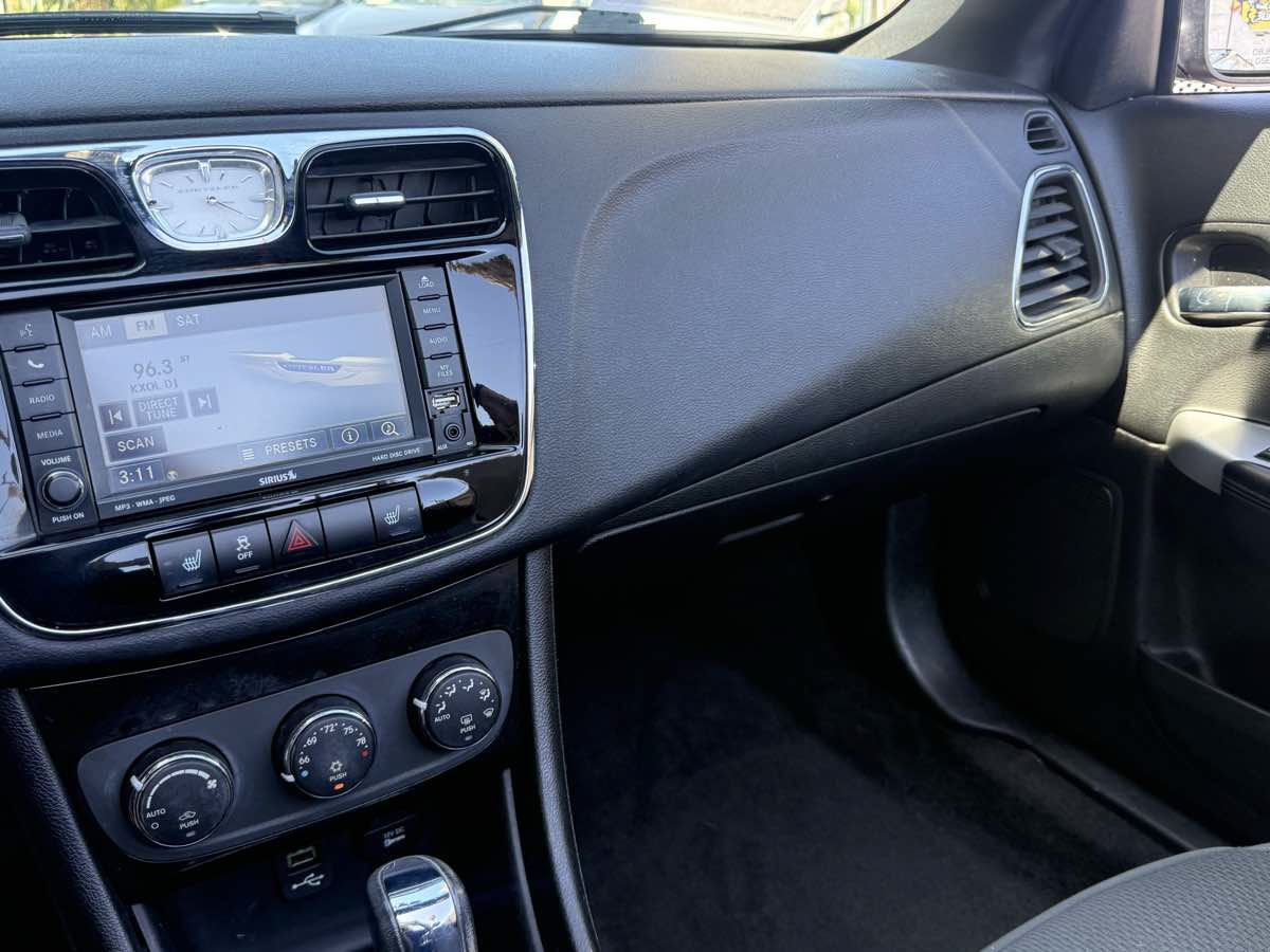 Used 2011 Chrysler 200 Touring w/ Cold Weather Group FWD image 19
