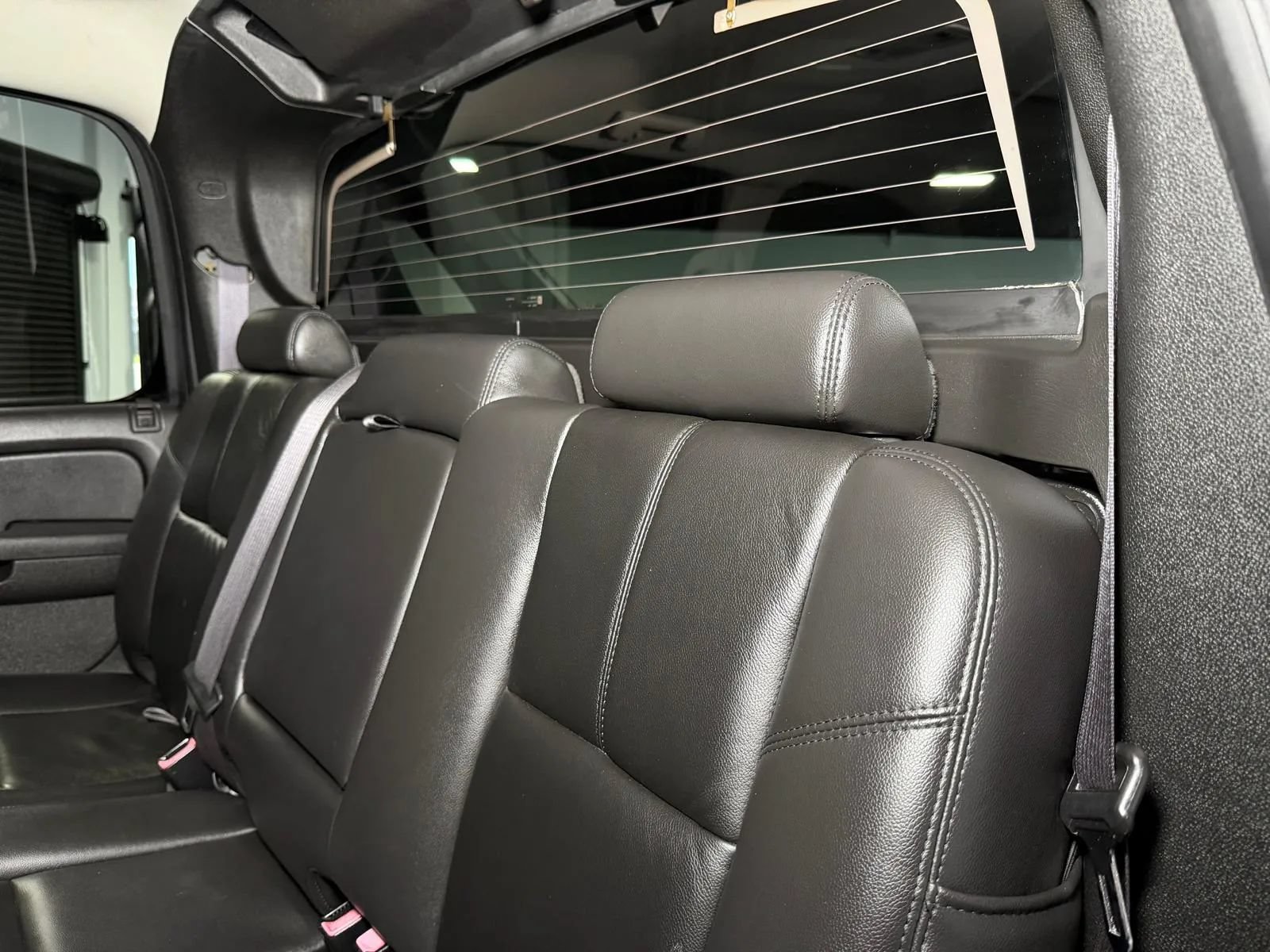 Used 2010 Chevrolet Avalanche LT w/ Luxury Package RWD image 19