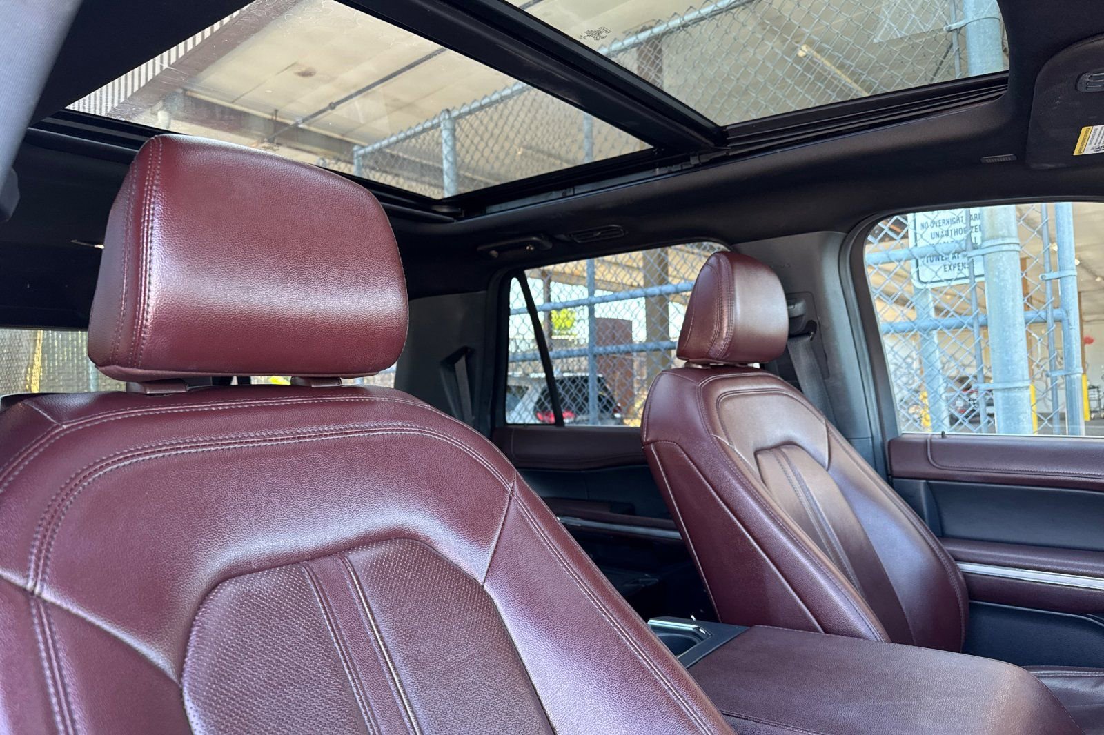 Used 2022 Ford Expedition Max Limited image 19