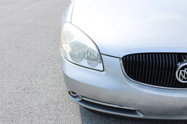 Used 2007 Buick Lucerne CXS w/ Driver Confidence Package FWD image 37