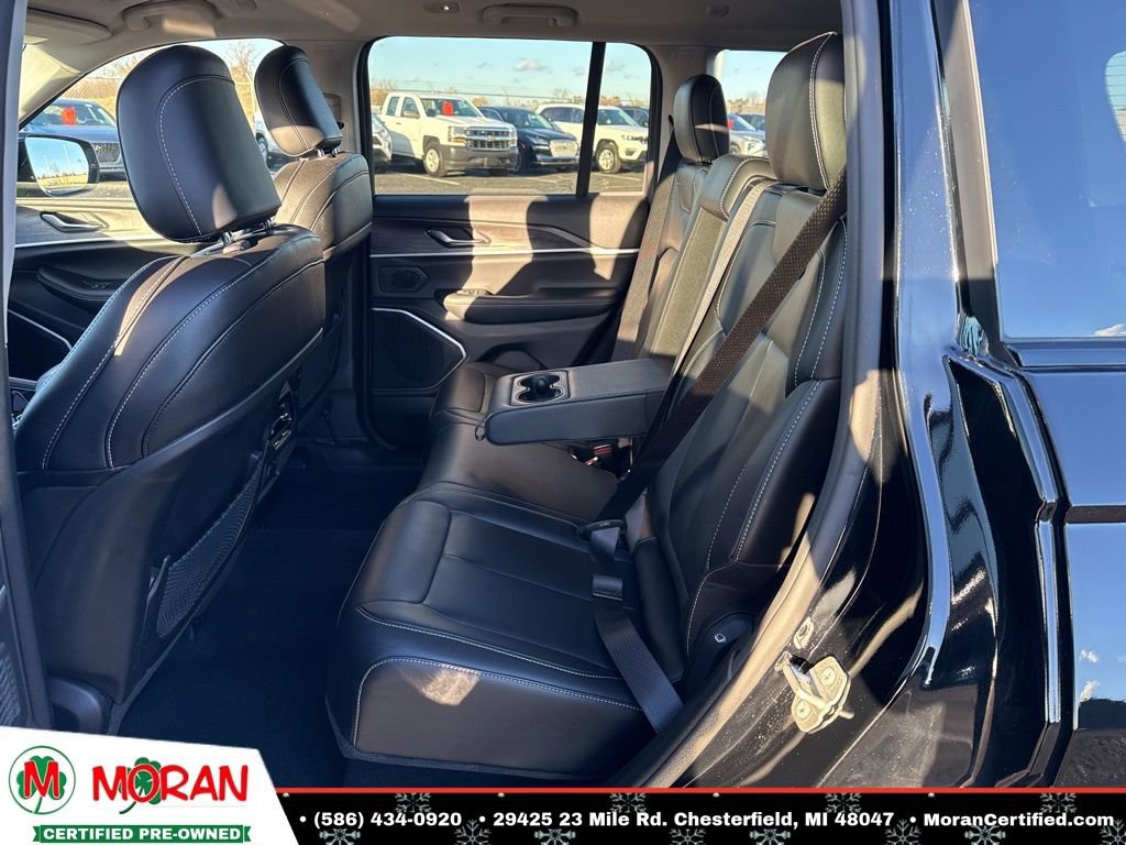 Used 2023 Jeep Grand Cherokee Limited image 29