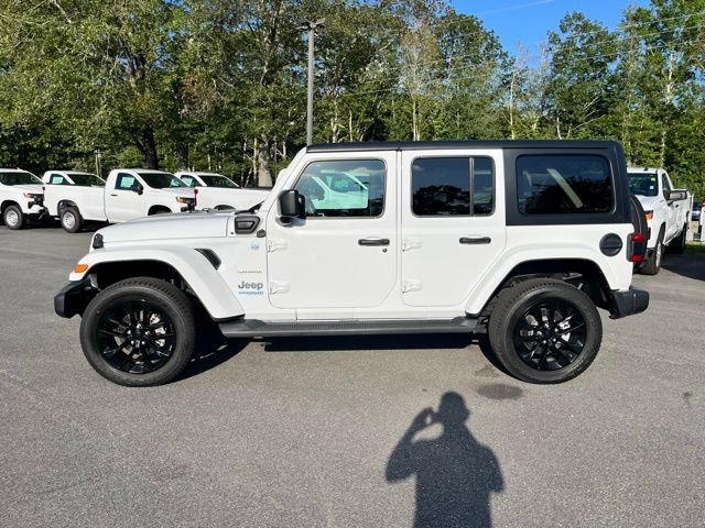 Used 2021 Jeep Wrangler Unlimited Sahara w/ Dual Top Group AWD/4WD image 10