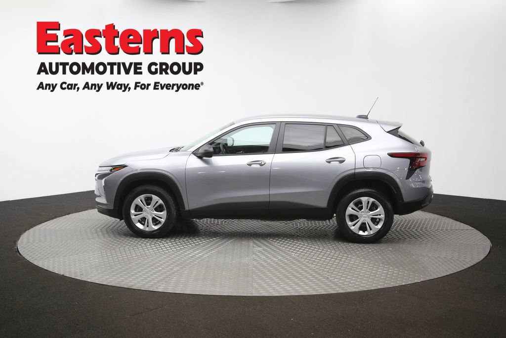 Used 2024 Chevrolet Trax LS FWD image 59